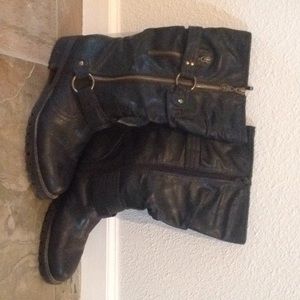 Black Guess boots!♣️